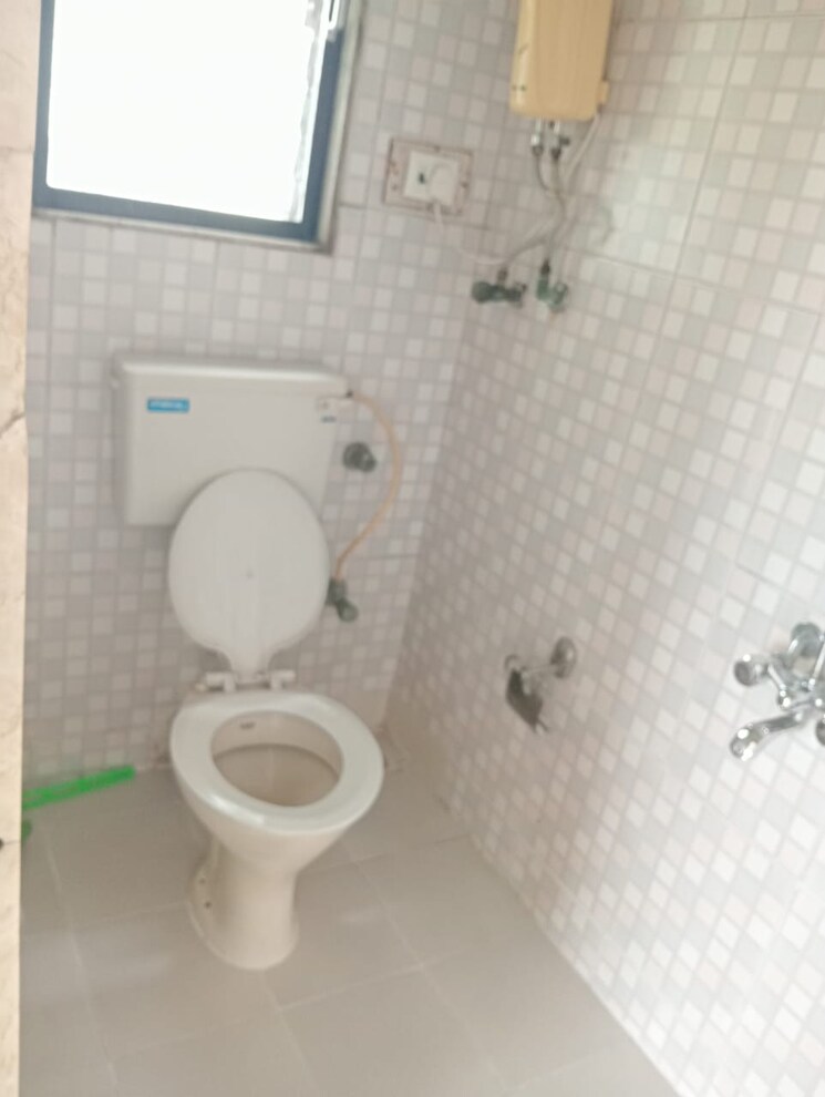 Bathroom, sher-e-punjab 2 Bedroom 12000 Sq.Ft. Apartment In Andheri East Mumbai 9072580