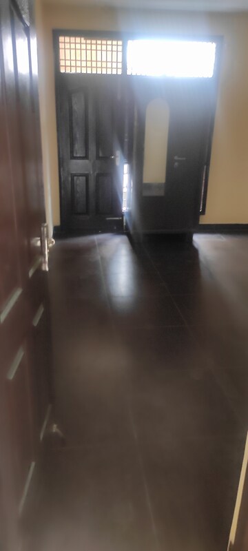 Furnished Amenities in 3.5 BHK Builder Floor at Wave Springwood Enclave, Mahurali – for Rent