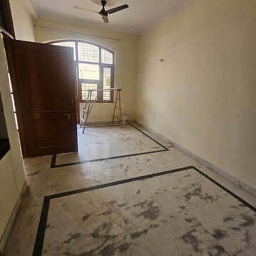 2 BHK Builder Floor For Rent in Sector 9