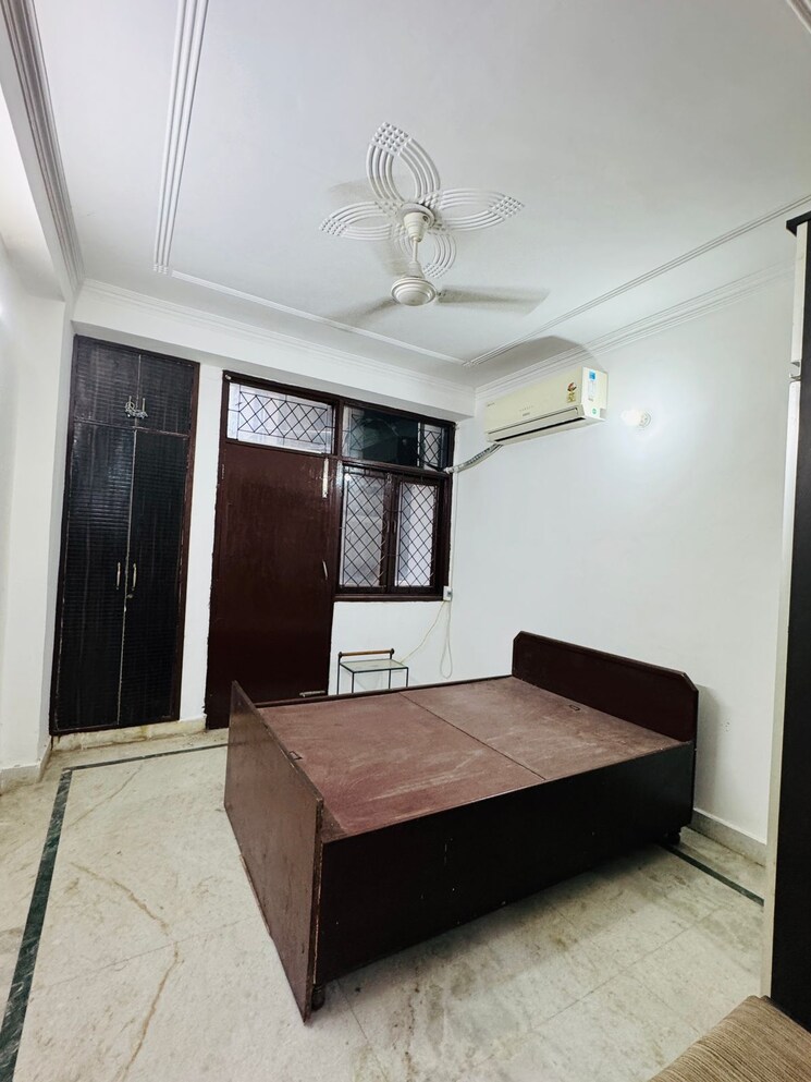 Bedroom, freedom fighters enclave 2 Bedroom 900 Sq.Ft. Apartment In Freedom Fighters Enclave Delhi 9072624