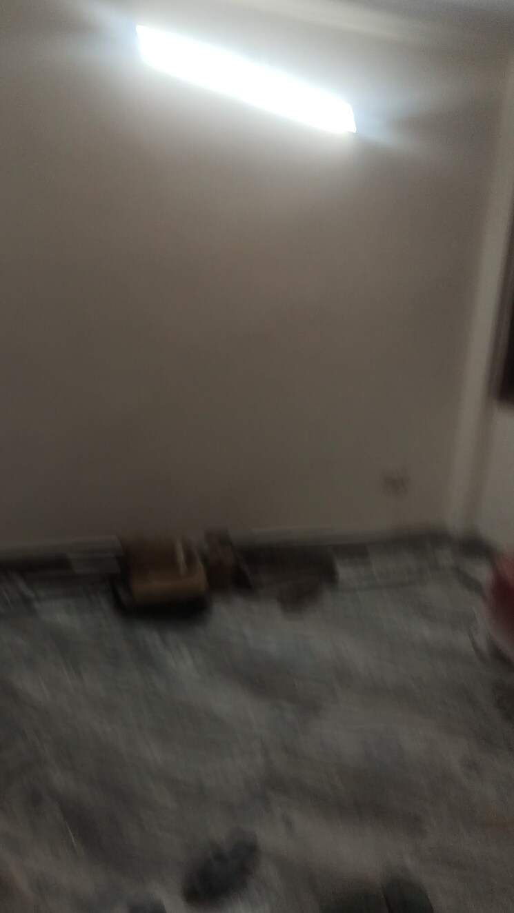  Parking, savitri nagar 3 Bedroom 1100 Sq.Ft. Builder Floor In Savitri Nagar Delhi 9072617