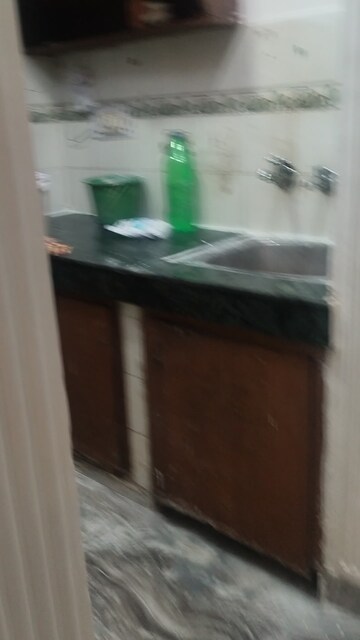 Furnished Amenities in 3 BHK Builder Floor at Savitri Nagar – for Rent