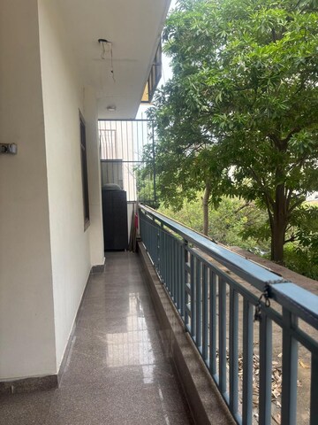 Balcony in 4 BHK Builder Floor at Unitech South City II, Sector 50 – for Rent