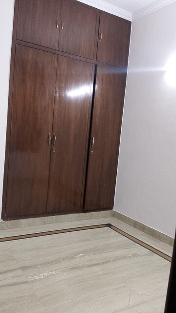 Furnished Amenities in 2 BHK Builder Floor at Malviya Nagar – for Rent