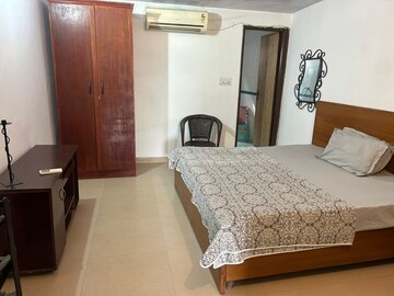 Bedroom in 2 BHK Builder Floor at Malviya Nagar – for Rent