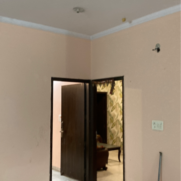 Room in 3 BHK Independent House at RWA Apartments, Nithari Village – for Rent