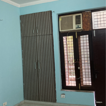 Room in 3 BHK Independent House at RWA Apartments, Nithari Village – for Rent
