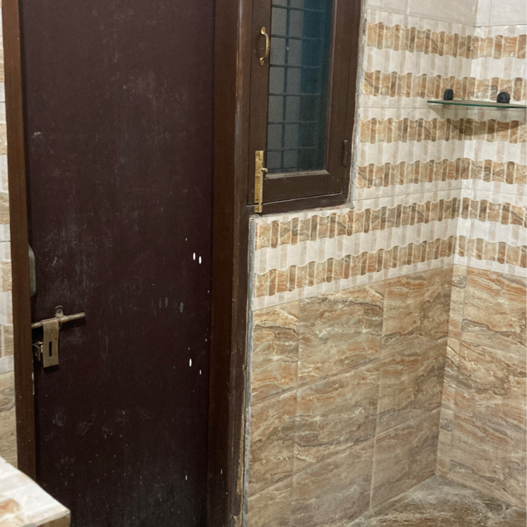 Bathroom, rwa-apartments 3 Bedroom 450 Sq.Mt. Independent House In Nithari Village Noida 9072642