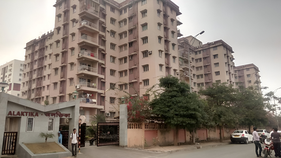 2 BHK Apartment For Rent in Bengal Peerless Alaktika Housing Complex