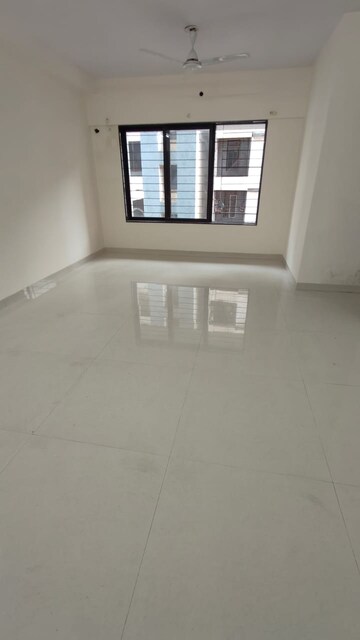 Room in 2 BHK Apartment at Acme Stadium View, Andheri West – for Rent