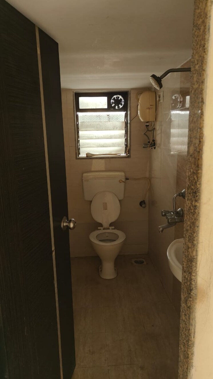 Master Bedroom, prathamesh-krupa-kedar-darshan 2 Bedroom 620 Sq.Ft. Apartment In Andheri West Mumbai 9072662