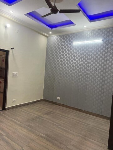 Room in 3 BHK Independent House at Sahastradhara Road – for Rent