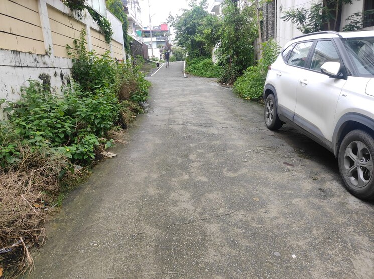  Parking, sahastradhara road 3 Bedroom 115 Sq.Yd. Independent House In Sahastradhara Road Dehradun 9072680