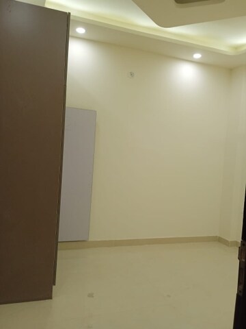 3 BHK Builder Floor For Sale in Dashrath Puri