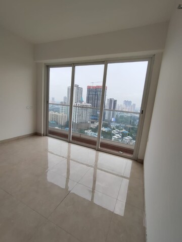 Room in 2 BHK Apartment at Indiabulls One Indiabulls, Pokhran Road No Two – for Rent