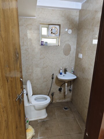 Bathroom in 1 BHK Apartment at Sector 23 Dwarka – for Rent
