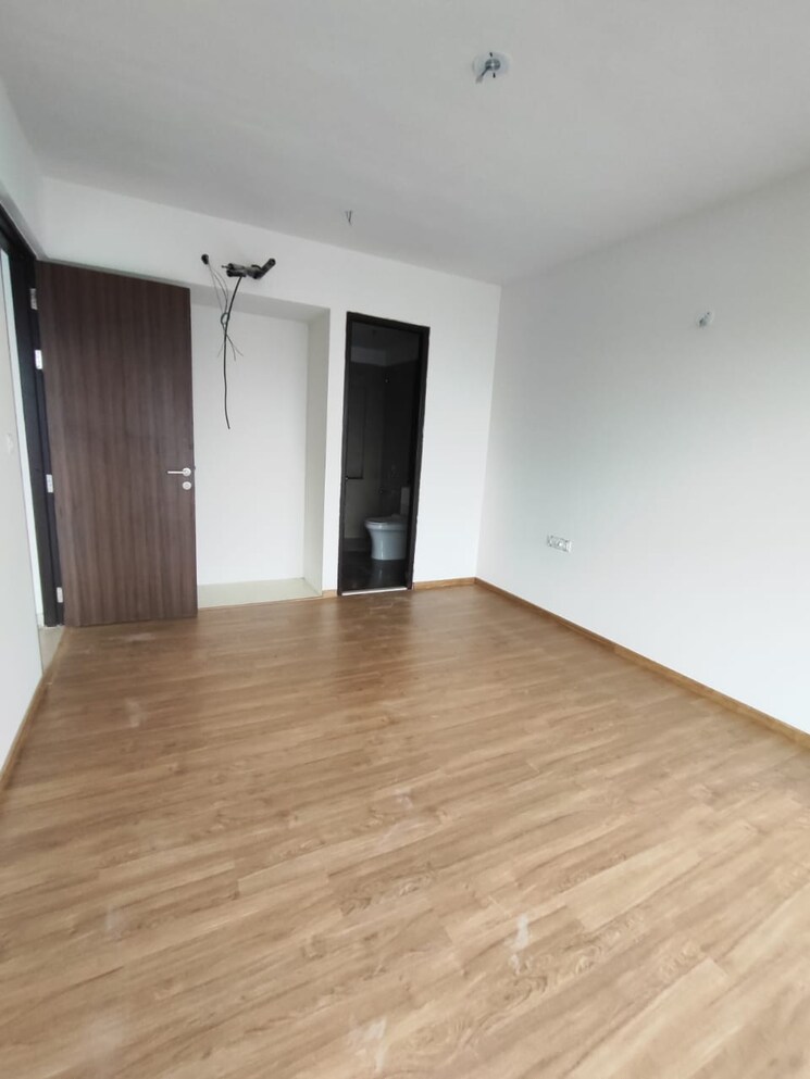 Room, indiabulls-one-indiabulls 2 Bedroom 806 Sq.Ft. Apartment In Pokhran Road No Two Thane 9072705