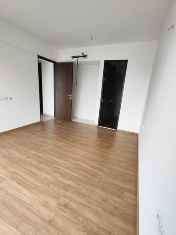 2 BHK Apartment For Rent in Indiabulls One Indiabulls, Pokhran Road No Two