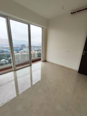 Room in 2 BHK Apartment at Indiabulls One Indiabulls, Pokhran Road No Two – for Rent