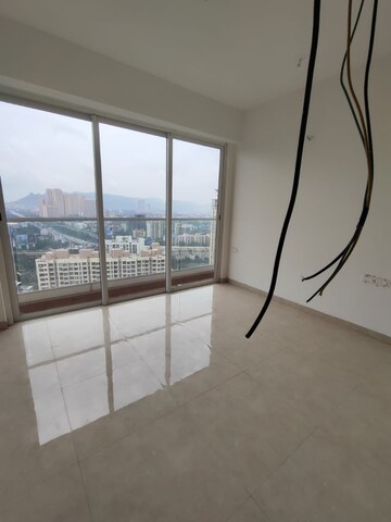 Room in 2 BHK Apartment at Indiabulls One Indiabulls, Pokhran Road No Two – for Rent
