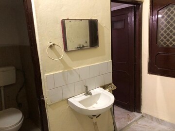 Master Bedroom in 1 BHK Independent House at Vijay Nagar – for Rent