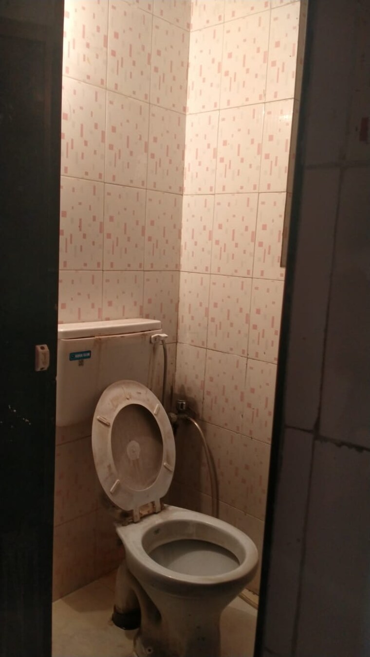Bathroom, hill-crest-manpada 1 Bedroom 460 Sq.Ft. Apartment In Manpada Thane 9072721