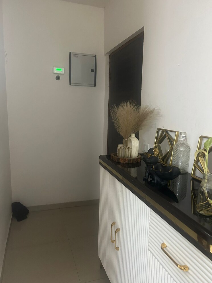 Kitchen, mahagun-mywoods 2.5 Bedroom 1190 Sq.Ft. Apartment In Sector 16c Greater Noida Greater Noida 9072746