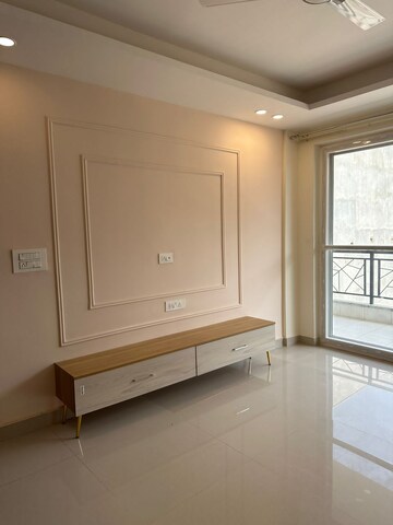 Room in 4 BHK Builder Floor at Ansal API Versalia, Sector 67a – for Sale