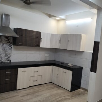 Kitchen in 3 BHK Apartment at Sector 34 – for Rent