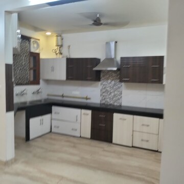 Kitchen in 3 BHK Apartment at Sector 34 – for Rent