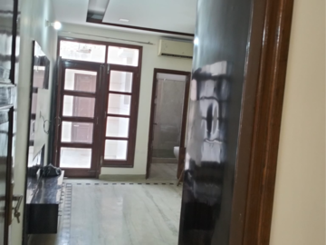 Room in 3 BHK Apartment at Sector 34 – for Rent
