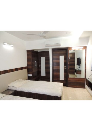 Living Room in 4 BHK Apartment at Palm Paradise, Sanpada – for Sale