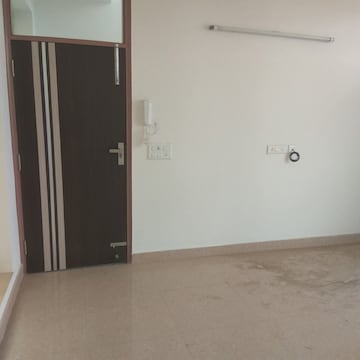 Room in 2 BHK Builder Floor at Sector 9 – for Rent