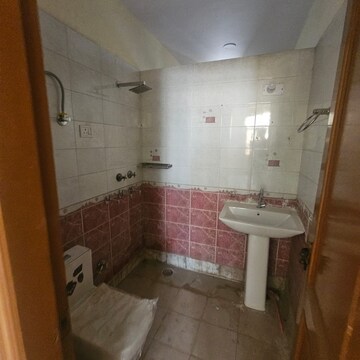 Bathroom in 2 BHK Builder Floor at Sector 9 – for Rent
