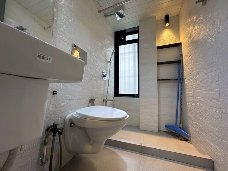 Bathroom, dn nagar 2 Bedroom 760 Sq.Ft. Apartment In Dn Nagar Mumbai 9072819