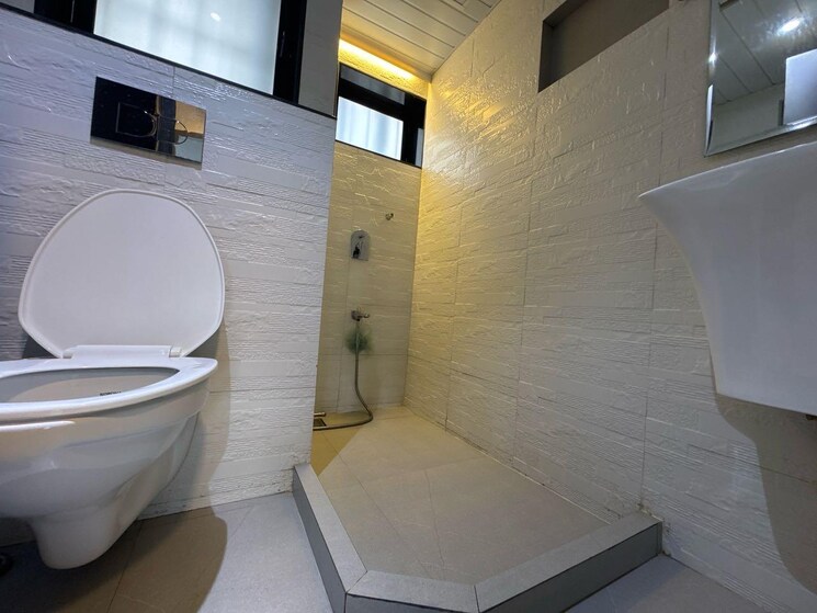 Bathroom, dn nagar 2 Bedroom 760 Sq.Ft. Apartment In Dn Nagar Mumbai 9072819