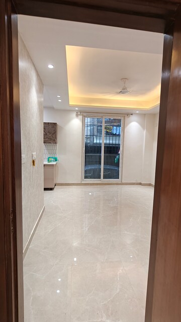 Room in 2 BHK Builder Floor at Malviya Nagar – for Rent