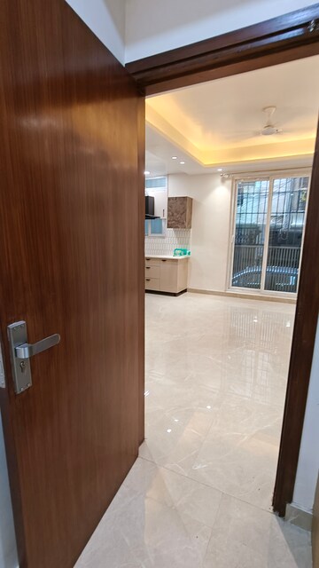 Room in 2 BHK Builder Floor at Malviya Nagar – for Rent