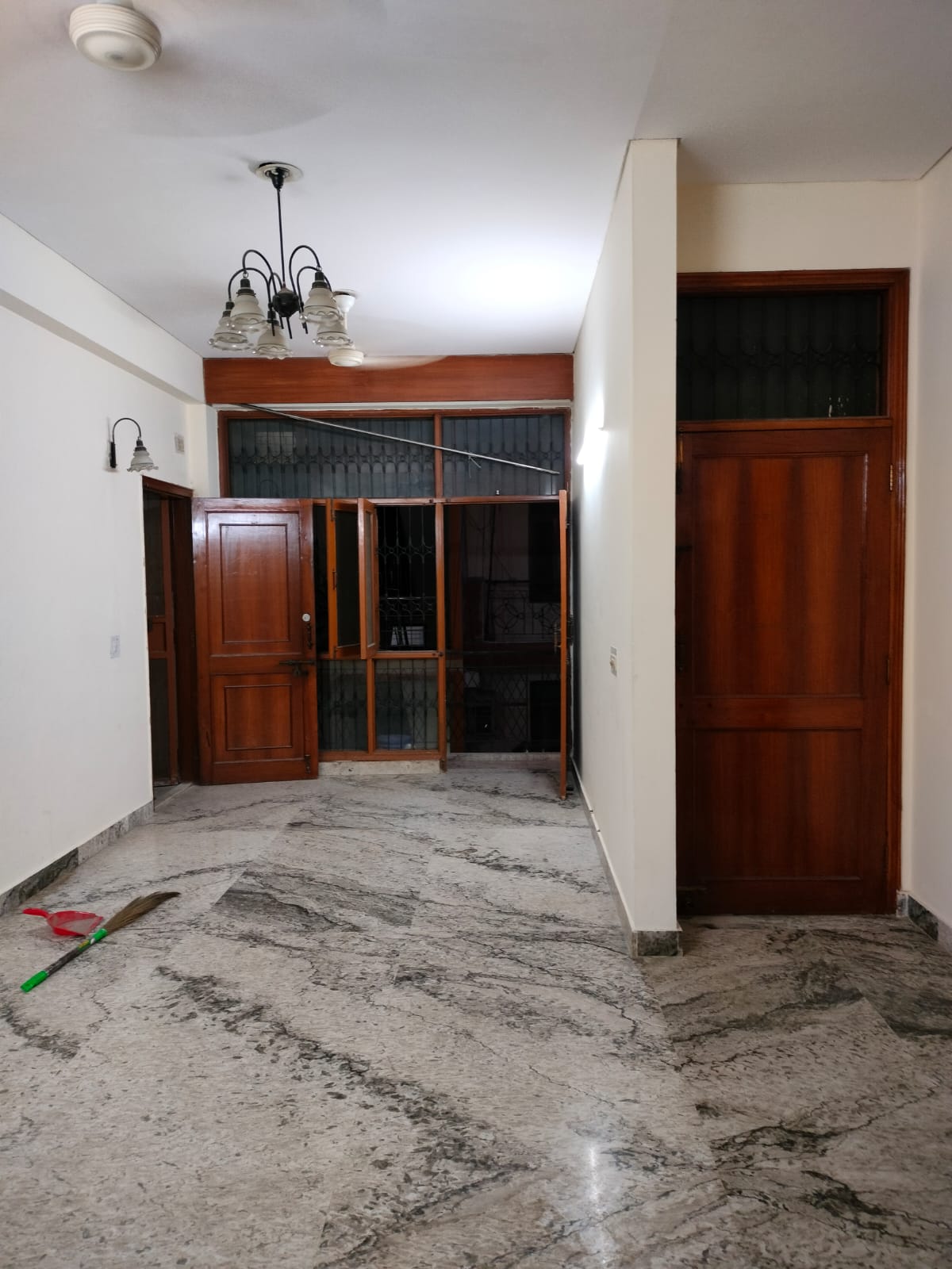 2 BHK Builder Floor For Rent in Paryavaran Complex