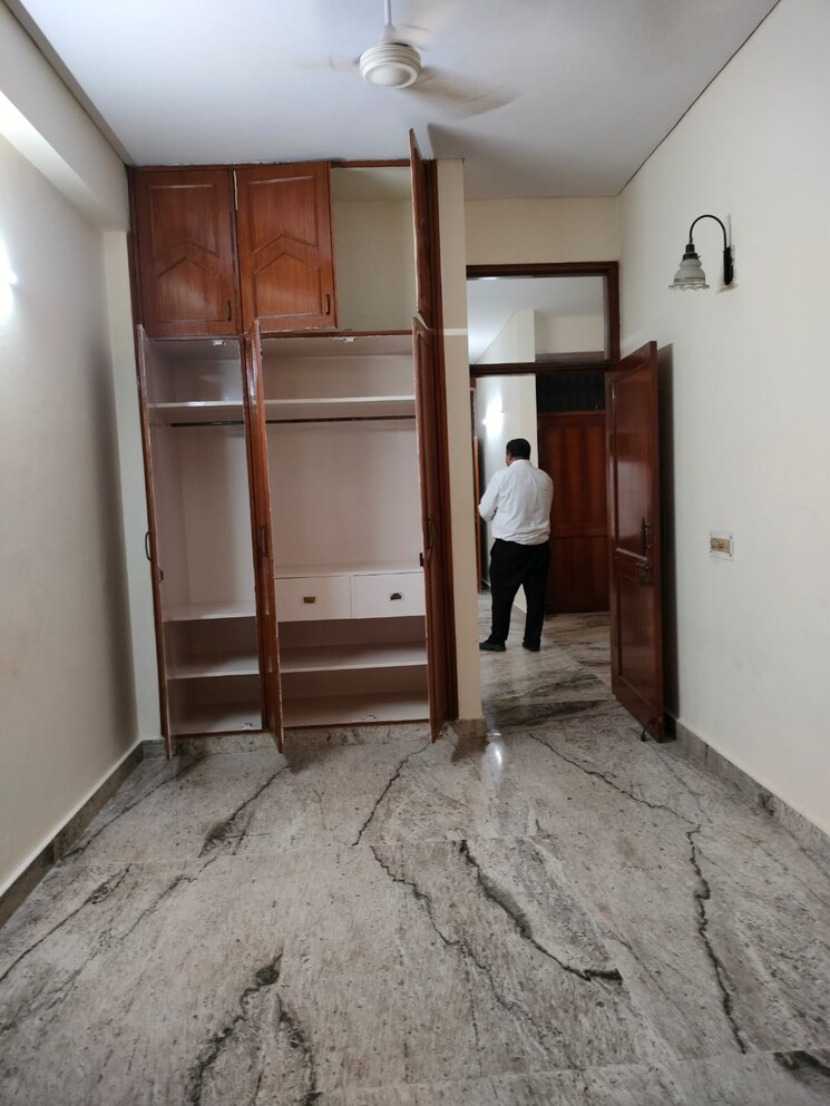 Room, paryavaran complex 2 Bedroom 800 Sq.Ft. Builder Floor In Paryavaran Complex Delhi 9072840