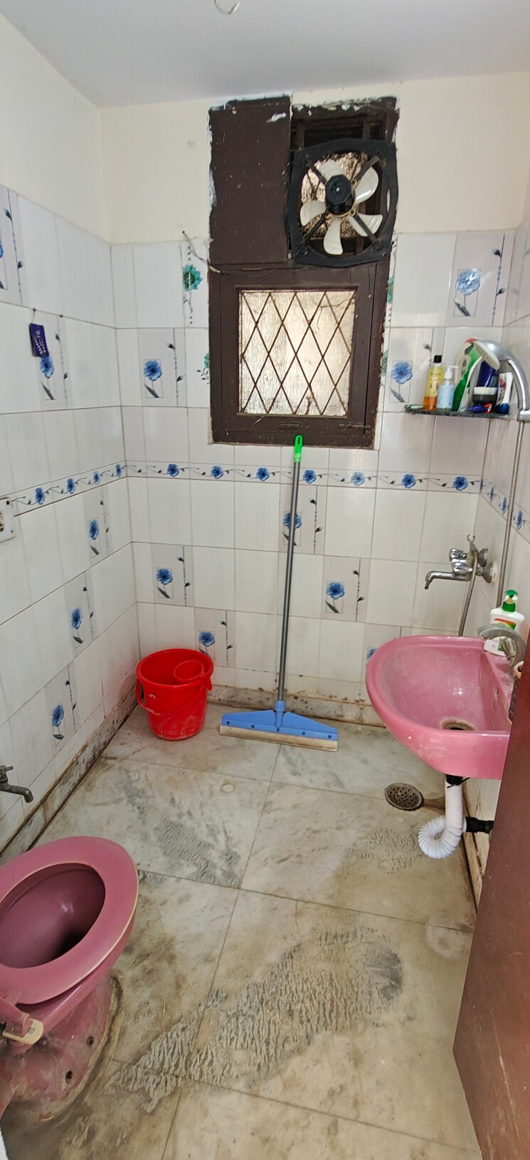 Bathroom, malviya nagar 1 RK 600 Sq.Ft. Penthouse In Malviya Nagar Delhi 9072847