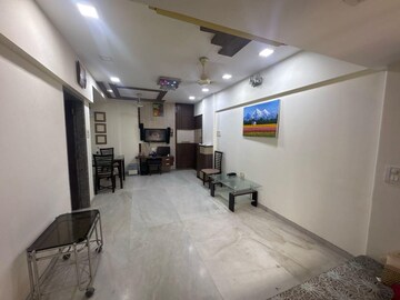 Bedroom in 2 BHK Apartment at Lokhandwala Complex, Andheri West – for Rent