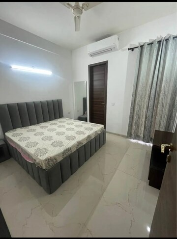 Bedroom in 3 BHK Apartment at Smart World Orchard, Sector 61 – for Rent