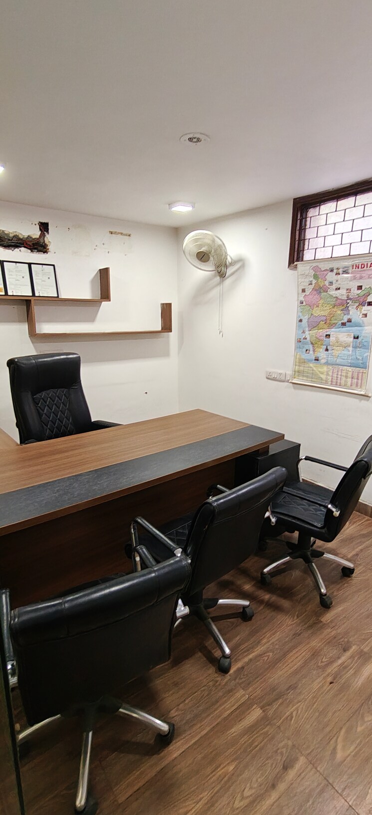 Team Area, malviya nagar Commercial Office Space 1500 Sq.Ft. In Malviya Nagar Delhi 9072859