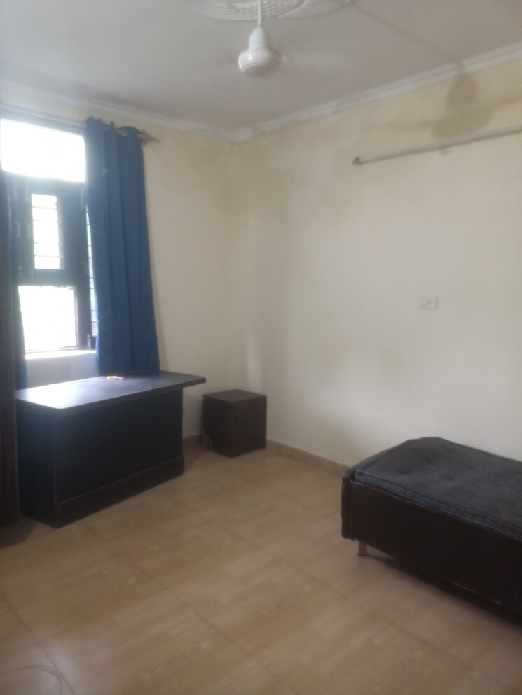 Bedroom, vasant kunj 2 Bedroom 750 Sq.Ft. Apartment In Vasant Kunj Delhi 9072871