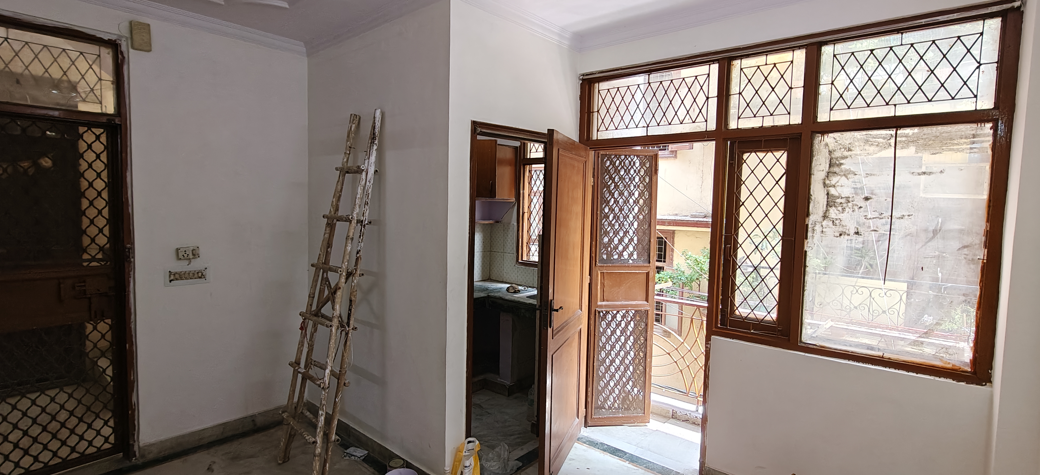 1 BHK Builder Floor For Rent in R-Block Khirki Extension 
