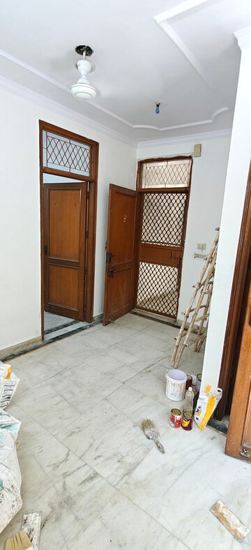 Room in 1 BHK Builder Floor at Malviya Nagar – for Rent
