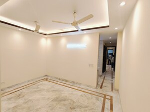 Room in 2 BHK Builder Floor at Malviya Nagar – for Rent