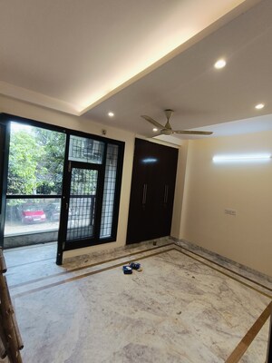 Room in 2 BHK Builder Floor at Malviya Nagar – for Rent