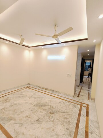 Room in 2 BHK Builder Floor at Malviya Nagar – for Rent